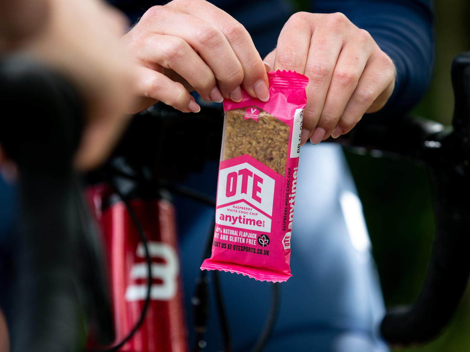 Raspberry White Choc Chip Anytime Bar — OTE Sports